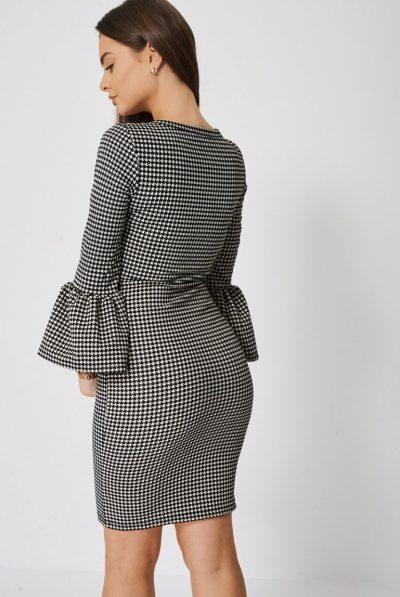 back of houndstooth